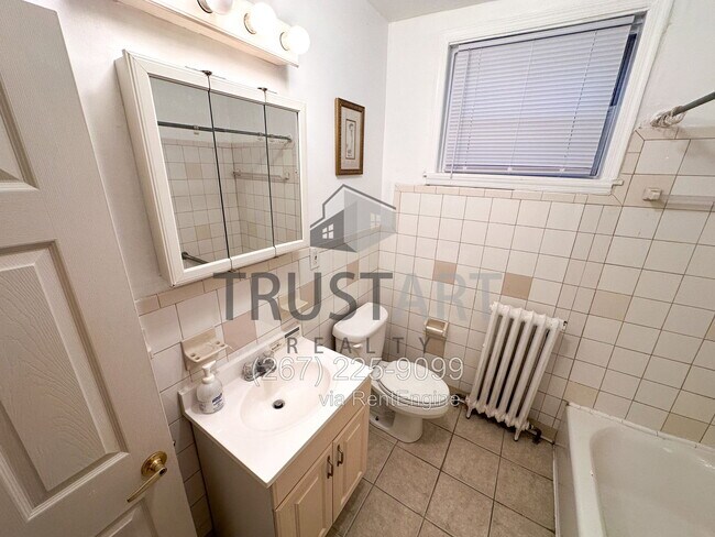 2114 W Pacific St Unit 1