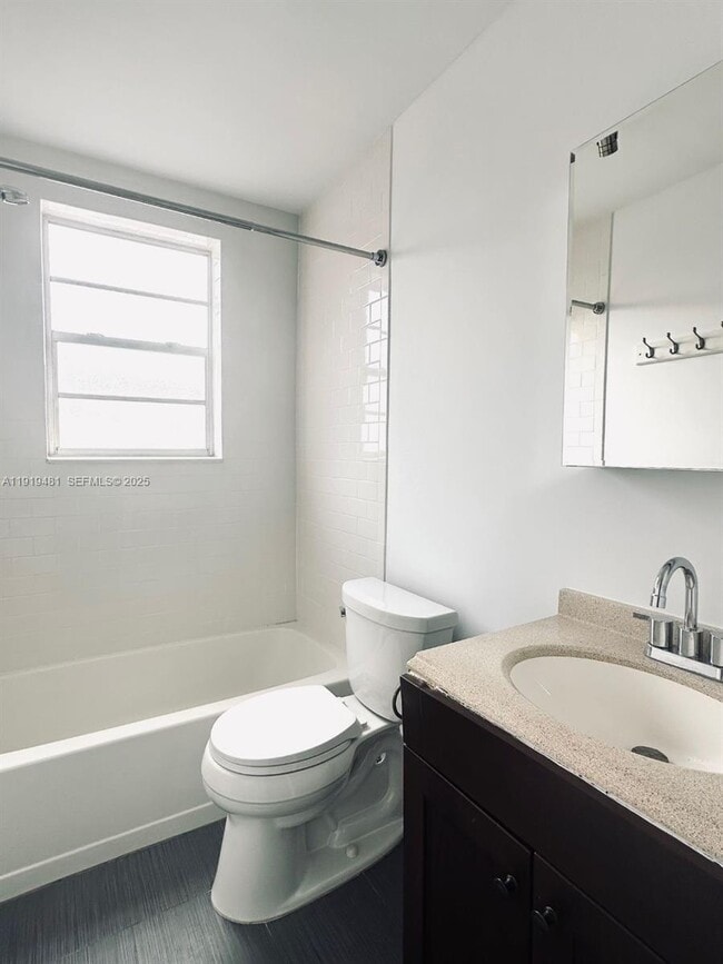 Photo - 820 Meridian Ave Unit 203