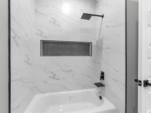 Photo - 8010 Easter St