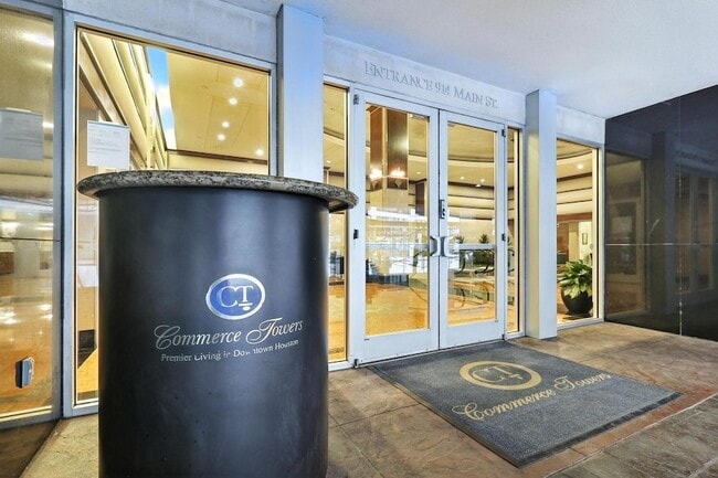 Photo - 914 Main St Unidad 703