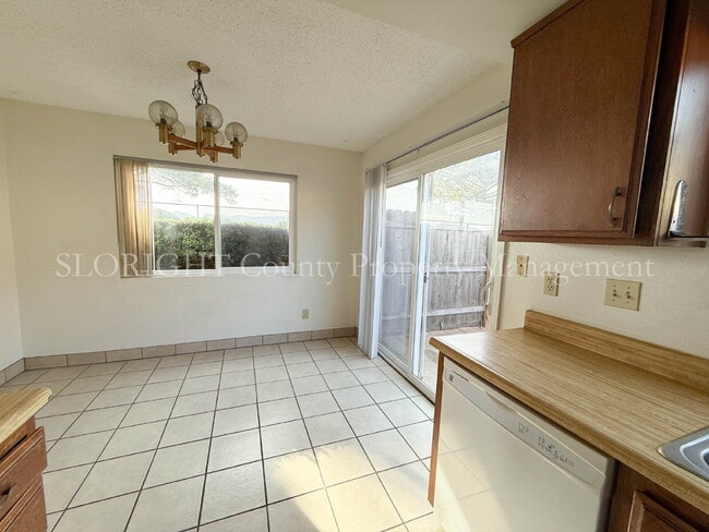 AVAILABLE OCTOBER - 2 Bedroom / 1.5 Bath Apartment in Lompoc