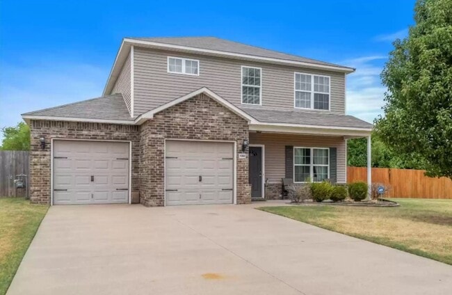 Photo - 3 Bed | 2.5 Bath in Broken Arrow!