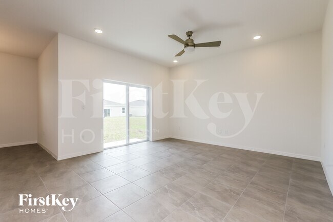 Photo - 527 Crown Rose Dr