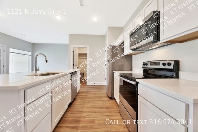 Photo - 1121 N Joye St