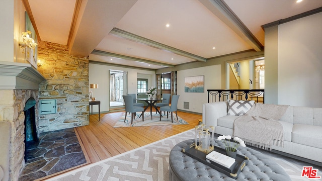 Photo - 271 Loring Ave