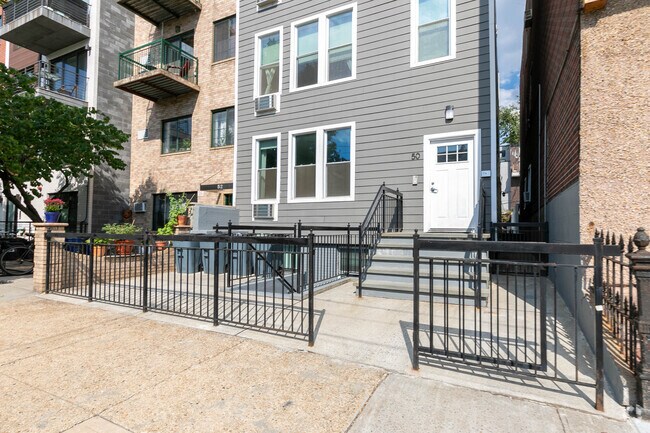 Photo - 50 Monitor St