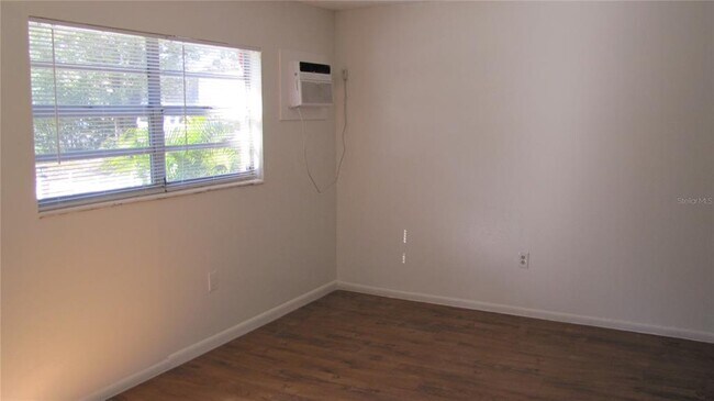 Photo - 10807 N 11th St