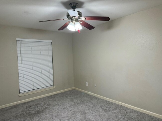 Photo - 16303 Lyons School Rd Unit 304