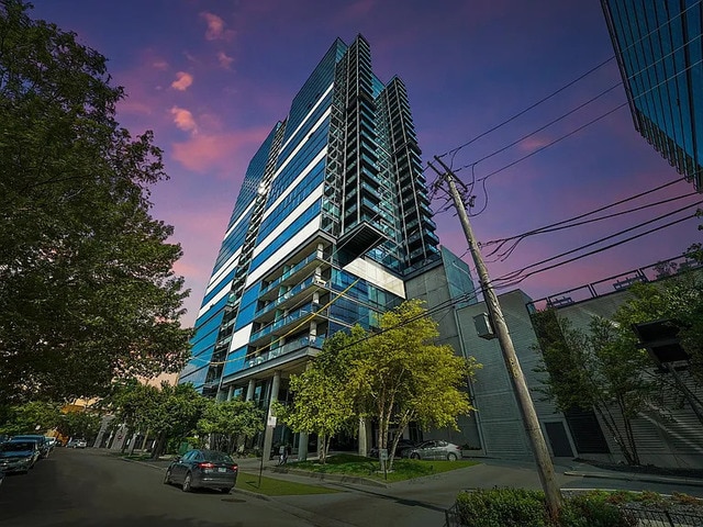 Building Photo - 860 W Blackhawk St Unit 2401 Rental