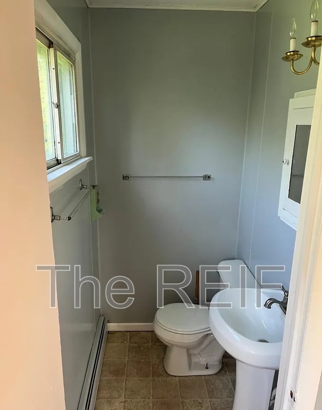 Building Photo - 1151 E Cornell Ave