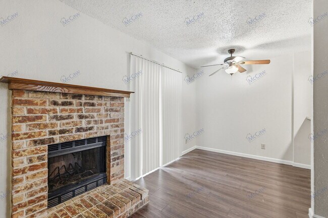 Photo - 9520 Royal Ln Unit 209