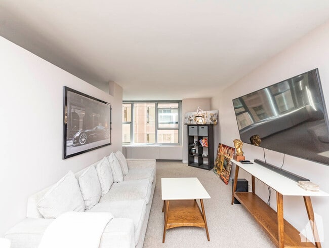 Photo - 777 N Michigan Ave