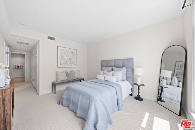 Photo - 3141 Michelson Dr