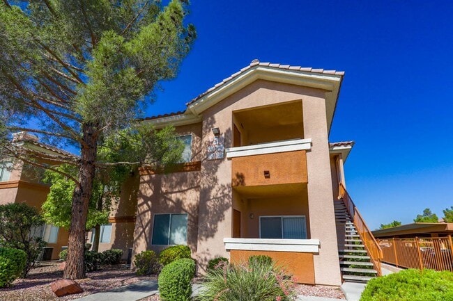 Building Photo - 2 Bed Condo Centrally Located Unit 2018