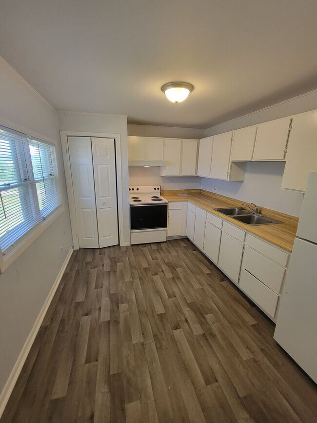 Photo - 13954/13956 Hwy 27 Unidad 13956