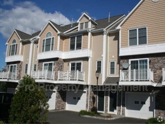 Building Photo - 85 Camp Ave Rental