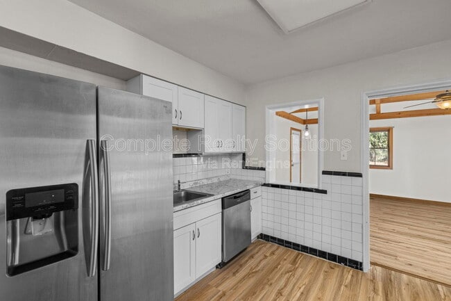 Photo - 1150 N Florissant Rd