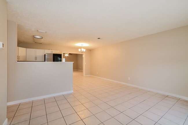 Photo - 432 Jeffers St