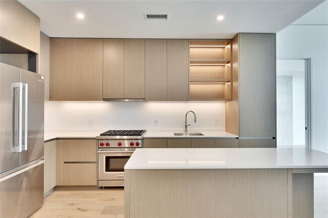 Photo - 610 Davis St Unidad 2103