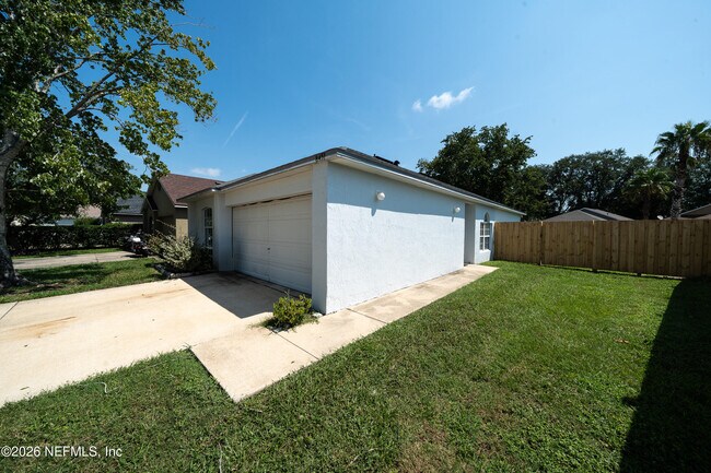 Photo - 8451 Oak Crossing Dr W