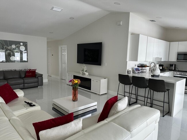 Photo - 14318 SW 183rd St