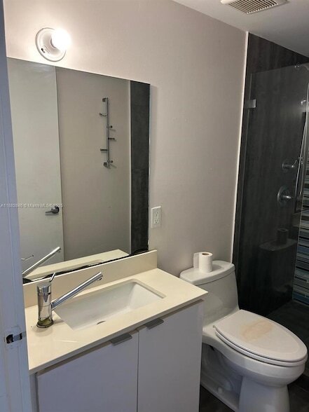 Photo - 801 15th St Unidad 206