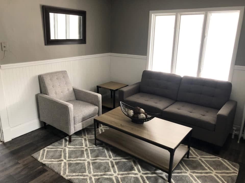 Photo - 137 W Michigan St