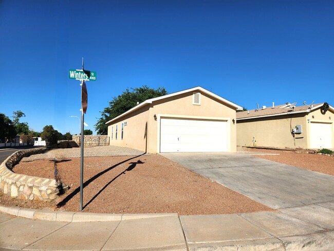 Photo - 4033 Winters St