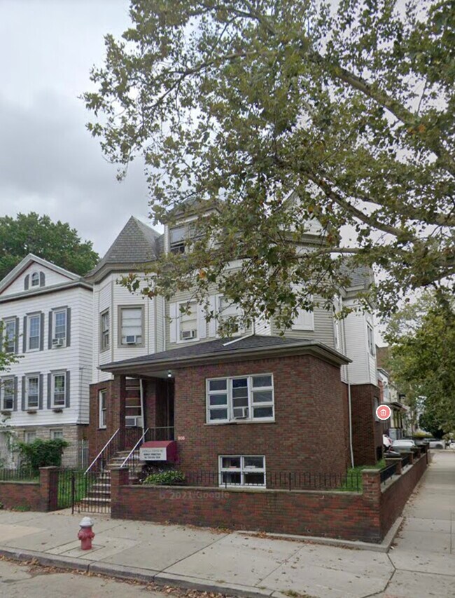 Photo - 906 Summit Ave Unit 2