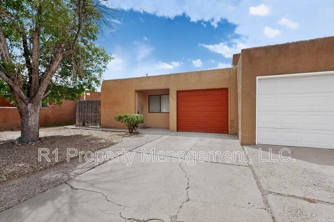 Photo - 222 Shannon Pl NW