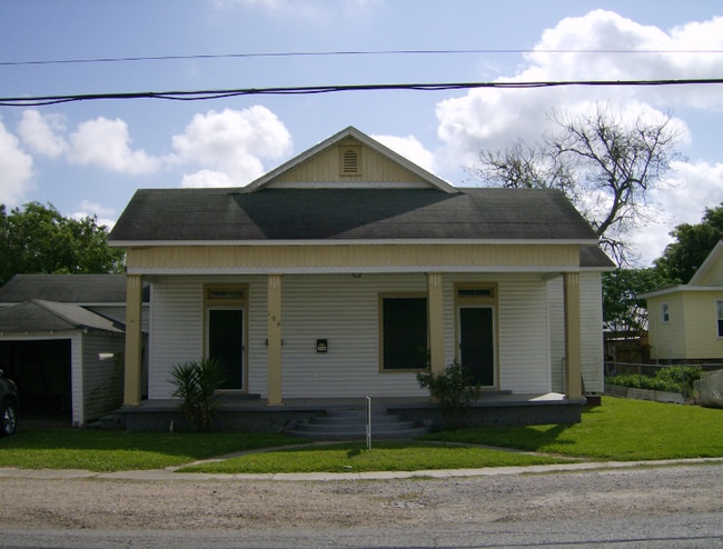 Building Photo - 106 N Railroad St Rental