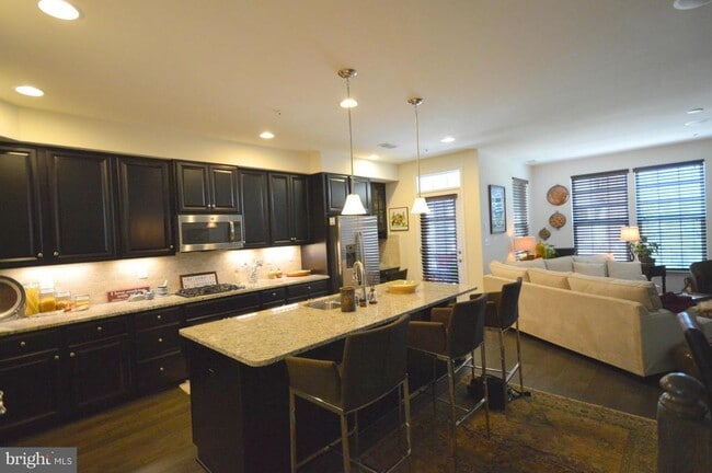 Photo - 8017 Greenbelt Station Pkwy