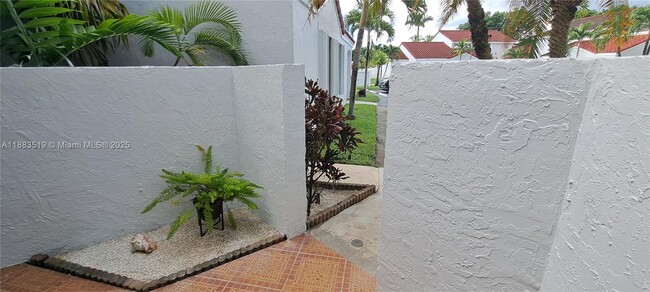 Photo - 2410 San Remo Cir