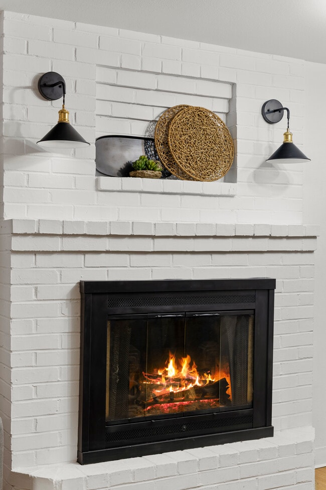 Photo - 9301 Linden Ave N