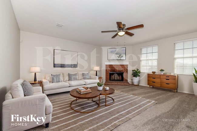 Photo - 609 Rosemary Dr