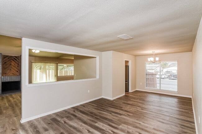 9478 Greens Point