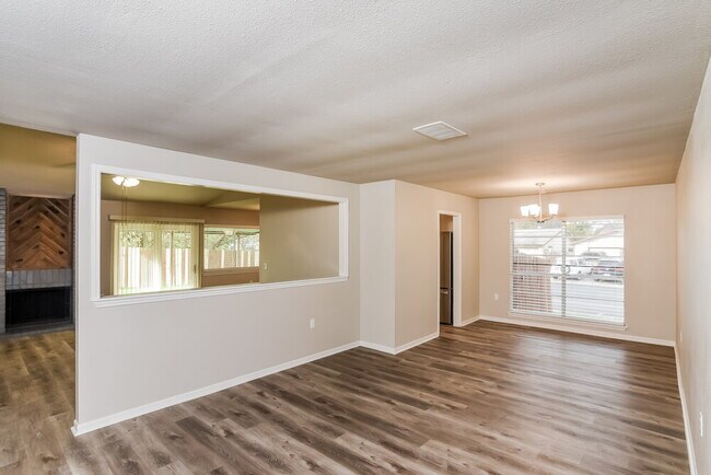 Photo - 9478 Greens Point