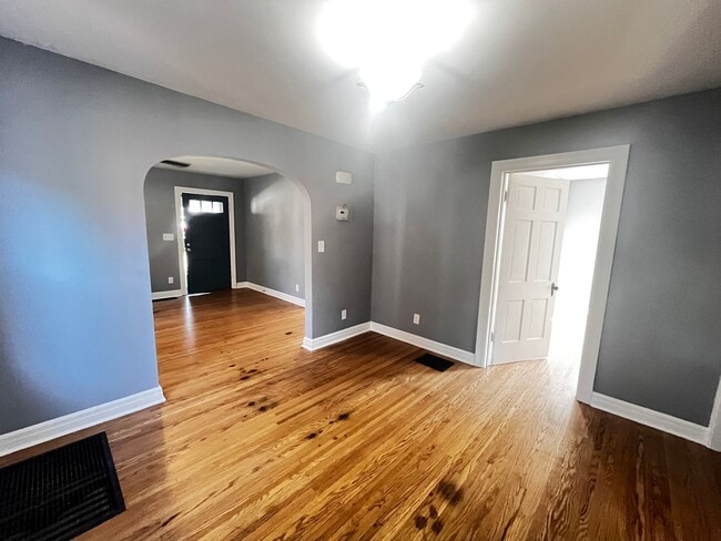 Photo - Spacious 3-Bedroom Home for Rent – Comfort...