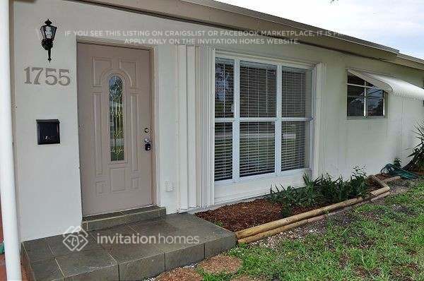 Building Photo - 1755 SW 37th Way