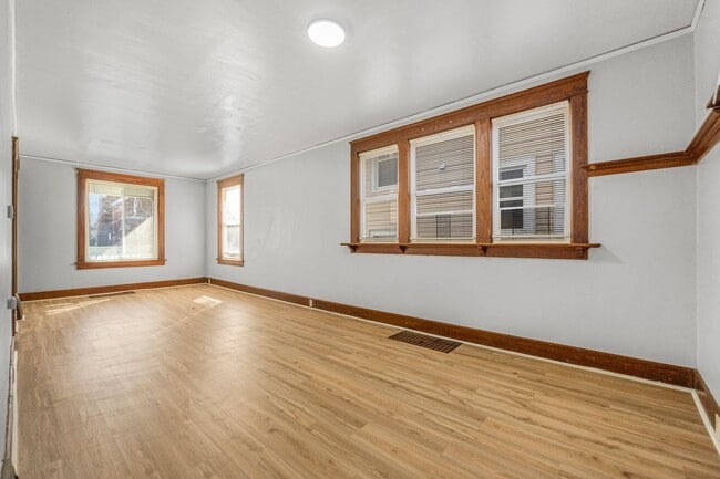 Photo - NEW LISTING! 4 BEDROOM HOME