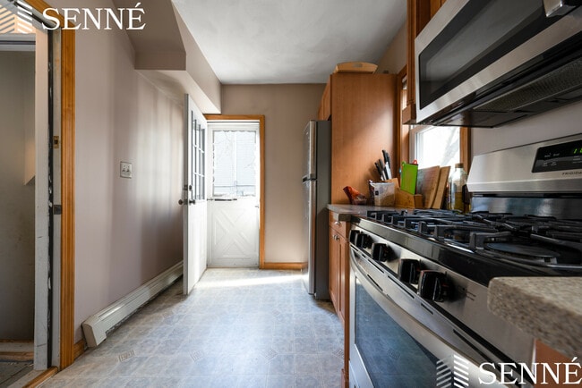 Building Photo - 10 Speridakis Ter Unit 1 Rental