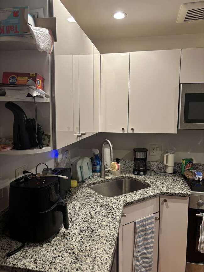 Photo - 15 Euston Rd Unit 2