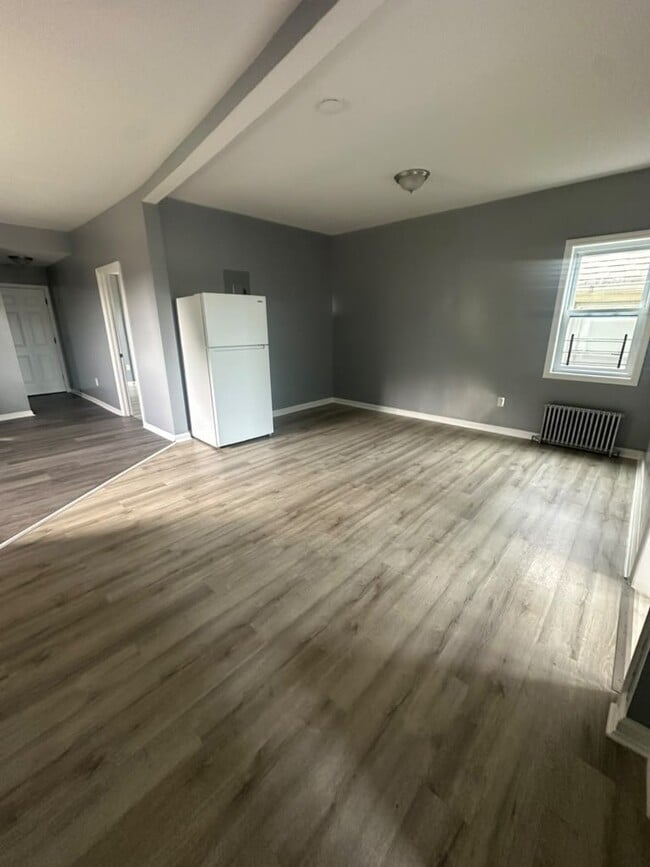 Photo - 215 Edwards Pl Unit Apt 1