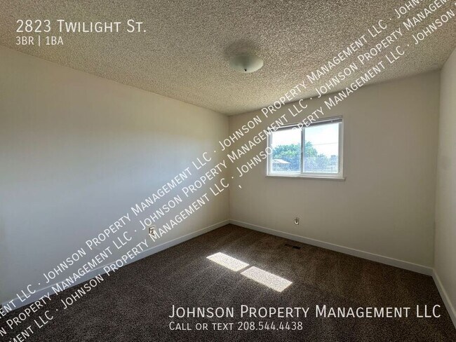 Photo - 2823 Twilight St