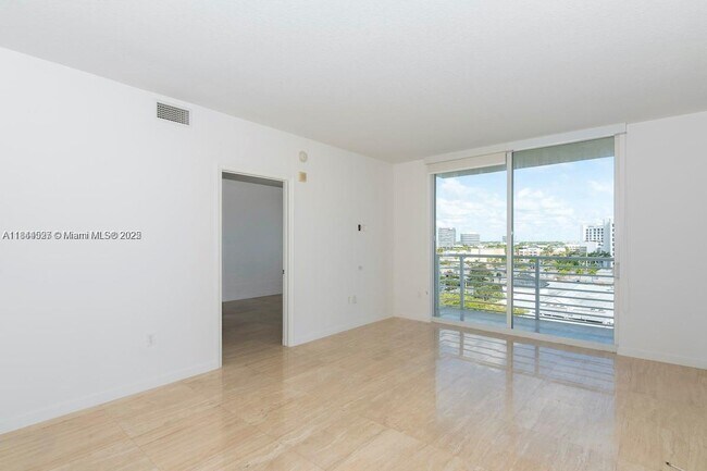 Photo - 18800 NE 29th Ave Unit 803