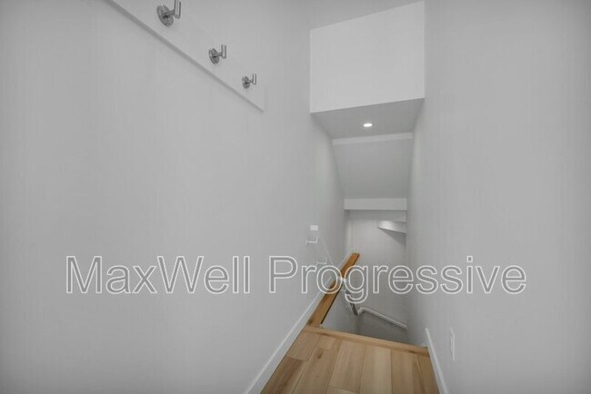 Photo - 13516-13115 115 Ave NW