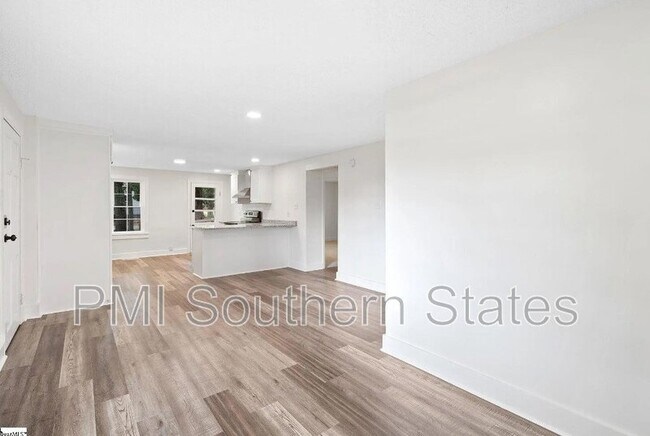 Photo - 309 Lee Vaughn Rd