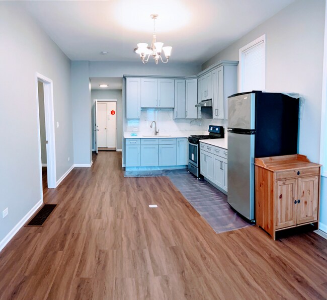 Photo - 3553 S Damen Ave Unit 1