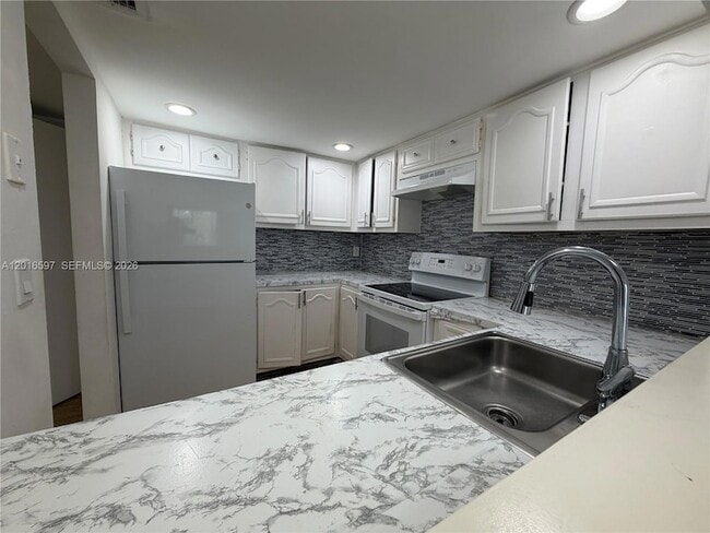Photo - 13685 NE 10th Ave Unidad 304
