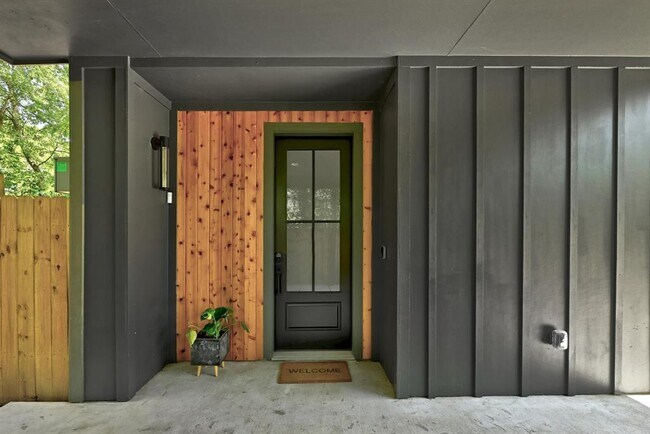 Photo - 4614 Englewood Dr Unidad 2